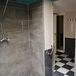 Con Piscina Privada 別荘 *